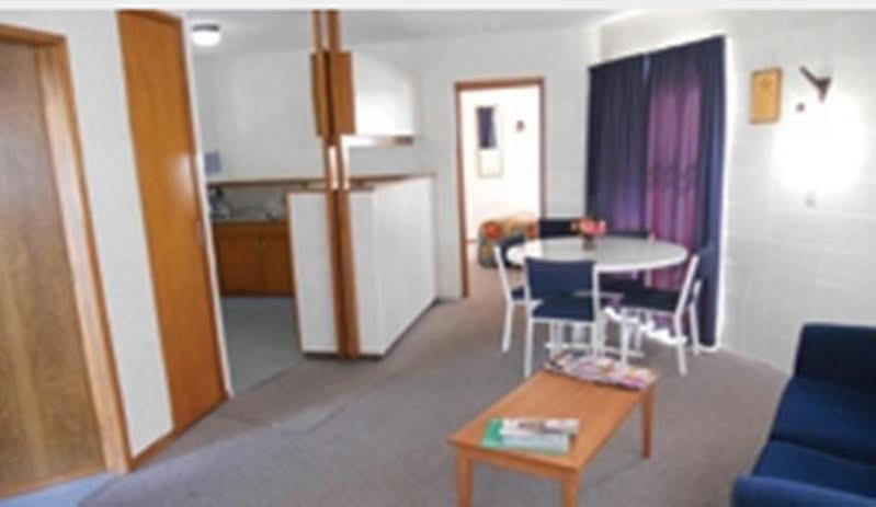 Motel Six Whangarei Bagian luar foto